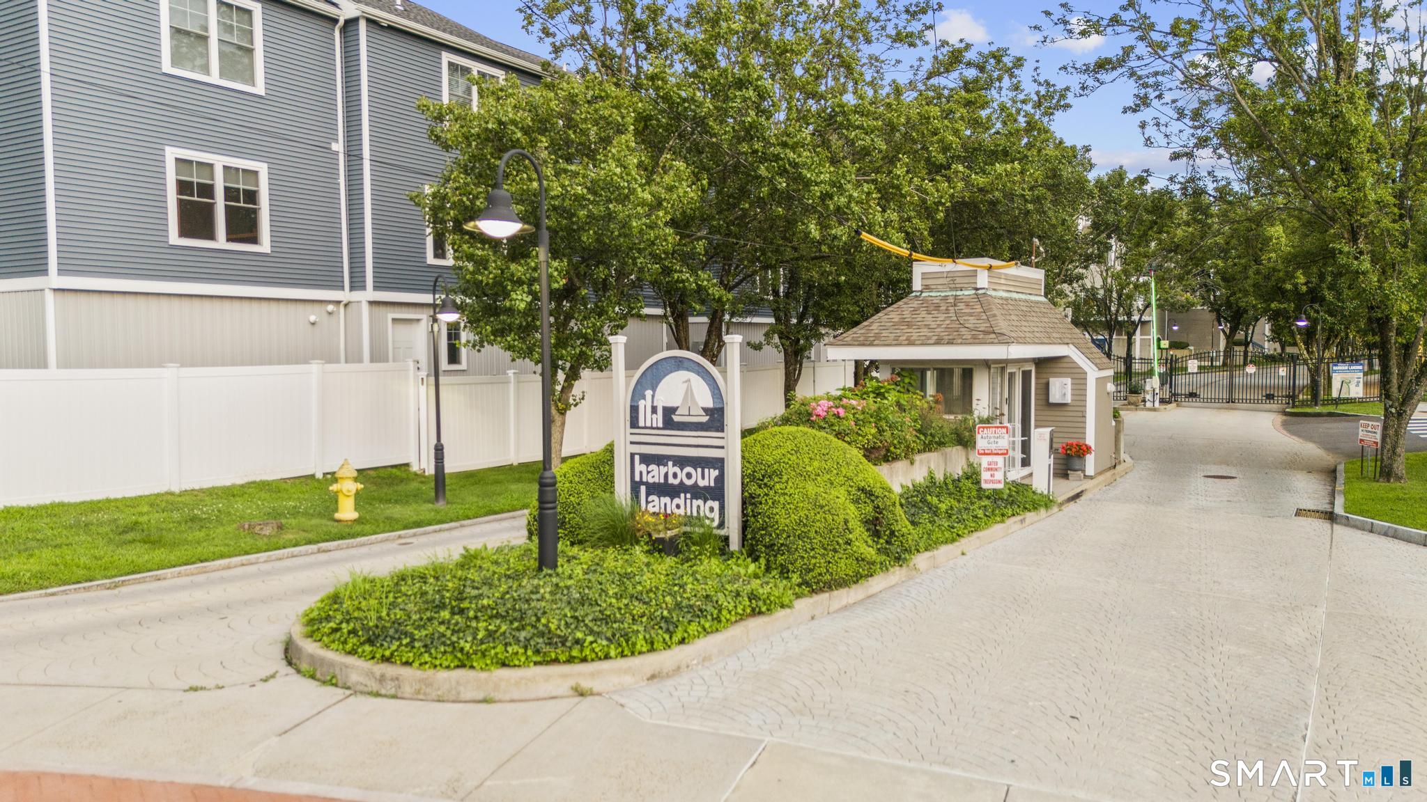 95 Harbour Close New Haven CT 06519
