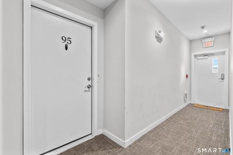 95 Harbour Close New Haven CT 06519