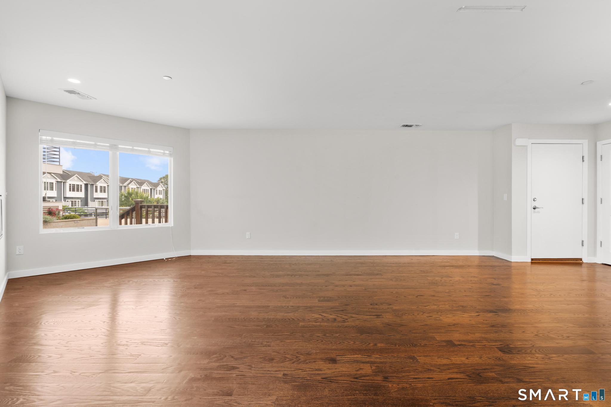 95 Harbour Close New Haven CT 06519