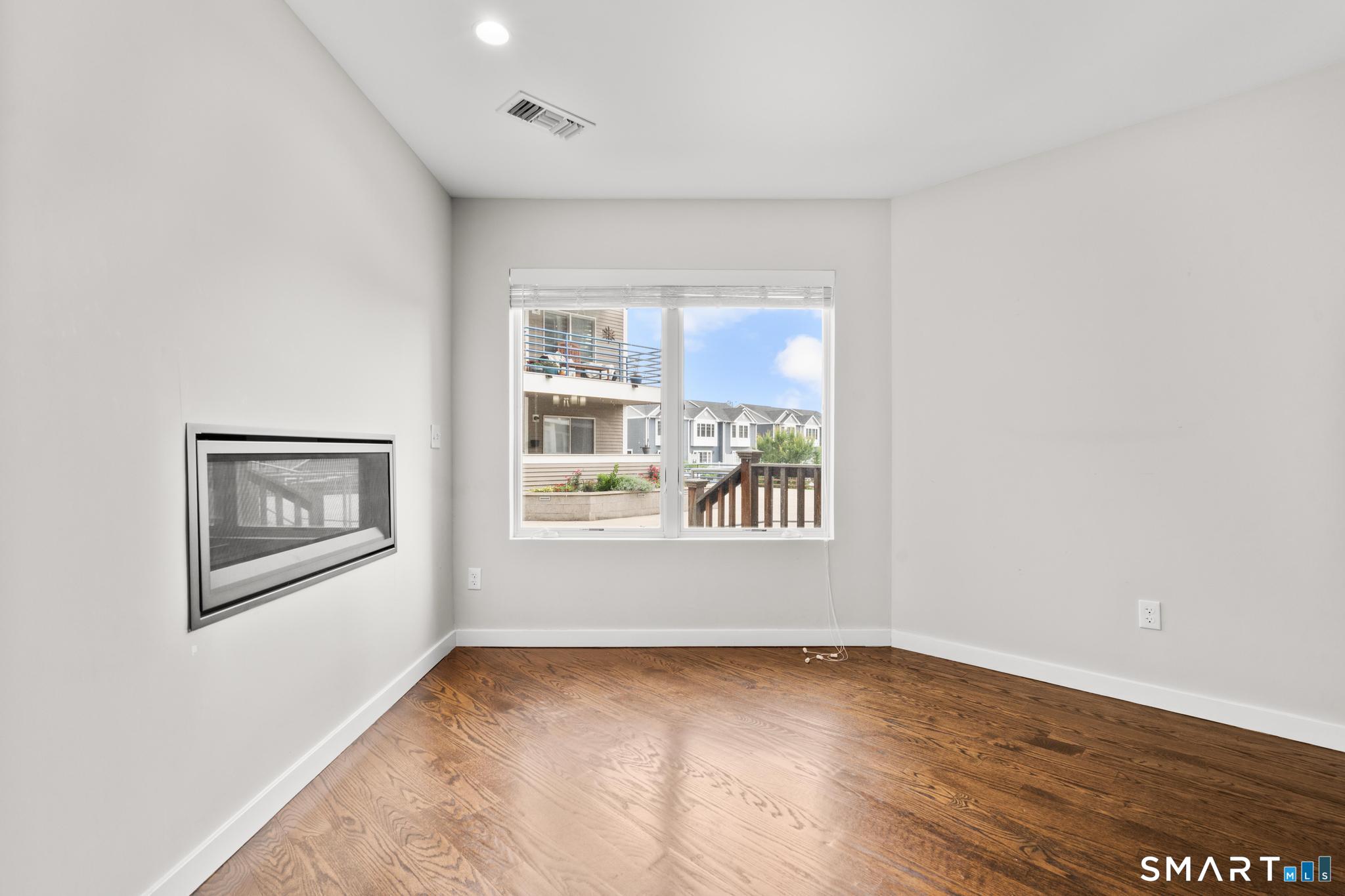 95 Harbour Close New Haven CT 06519