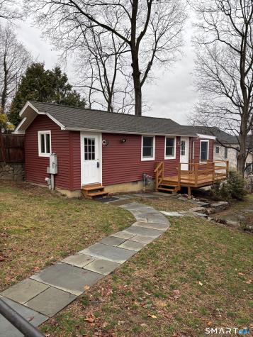98 Ridgewood Avenue Stamford CT 06907
