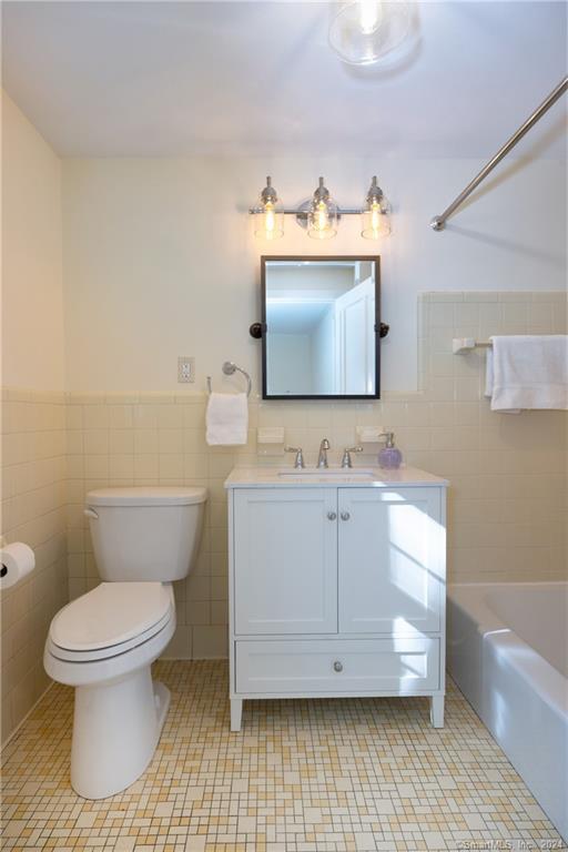 3 Hilltop Road Farmington CT 06032