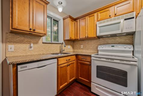 92 Cynthia Lane Middletown CT 06457