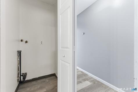 5-7 Warner St Extension Hartford CT 06114