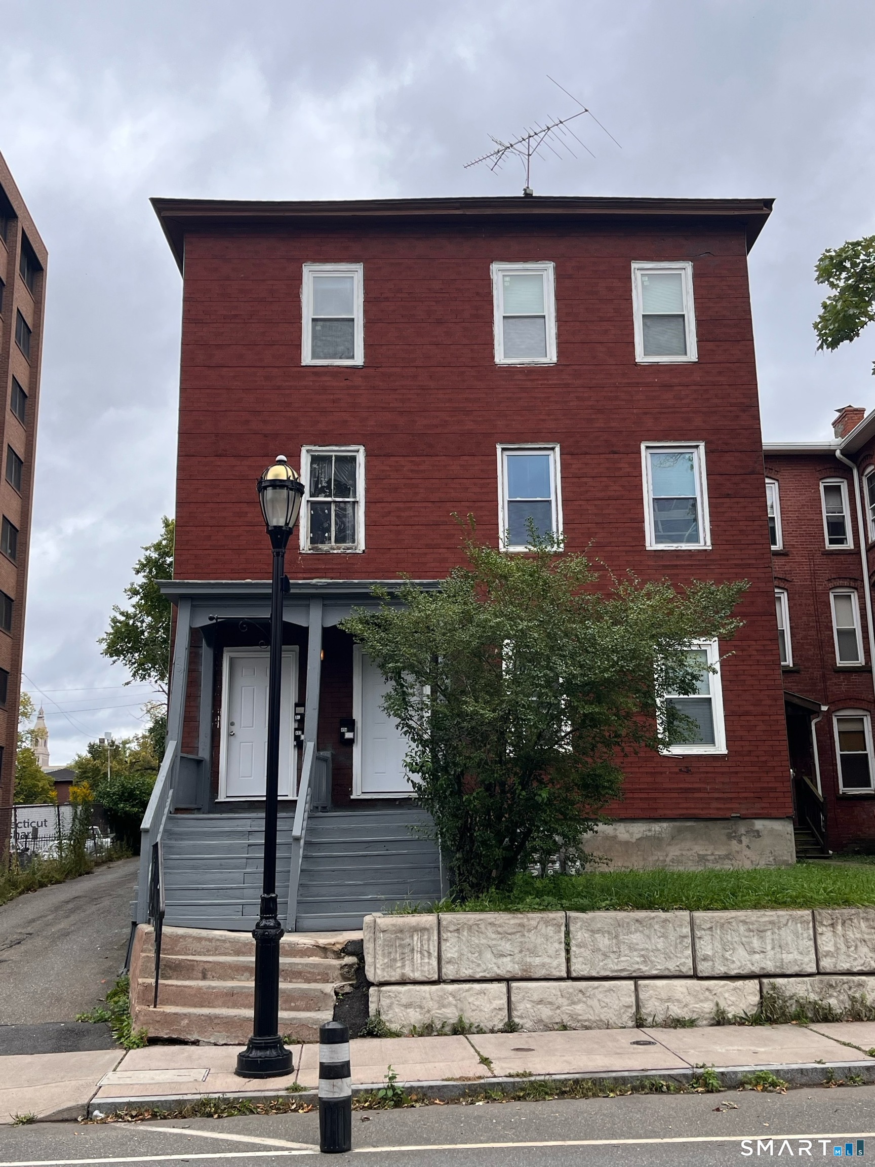 Hartford CT, 492 Broad Street