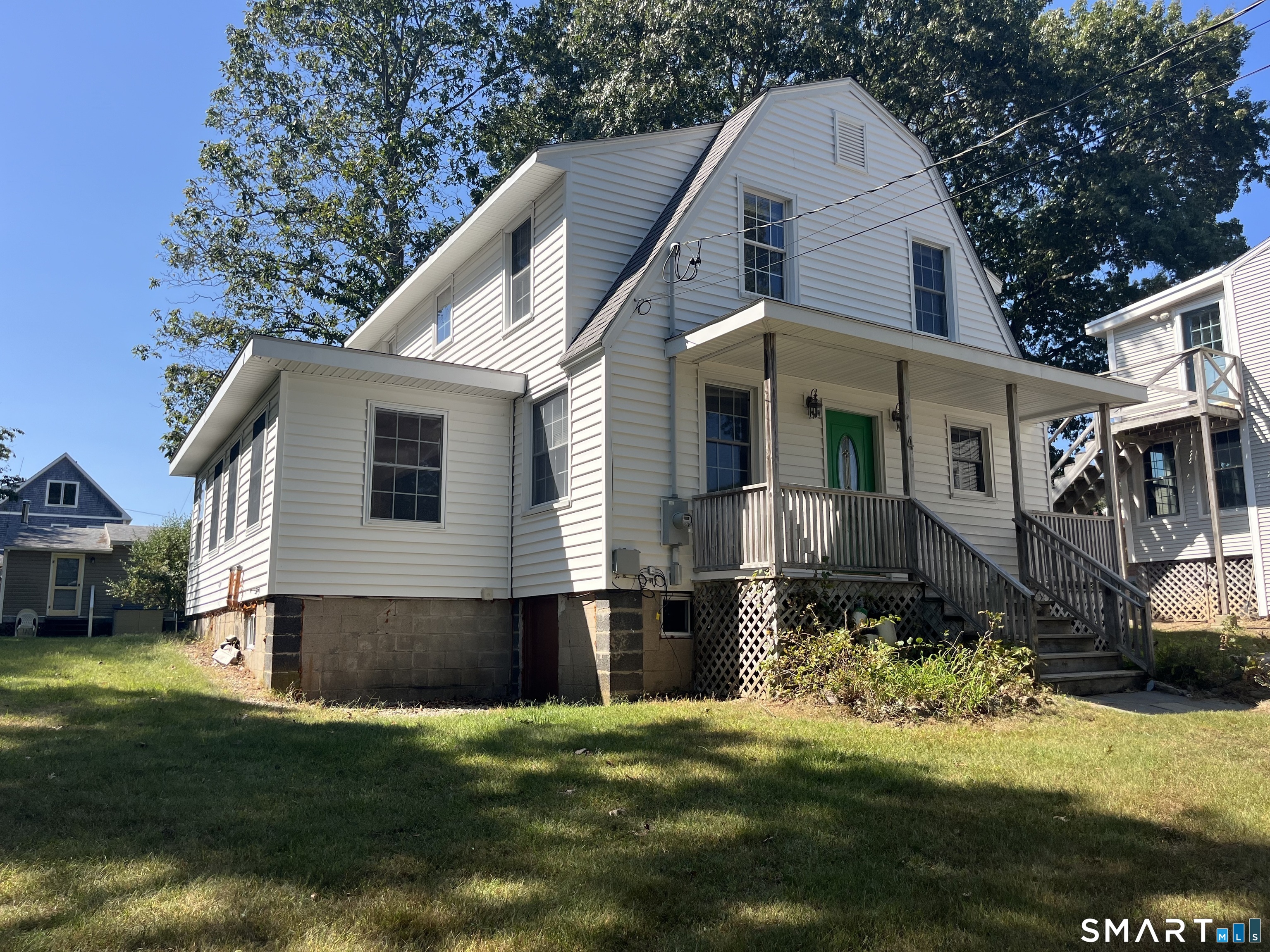4 South Edgewood Road East Lyme CT 06357