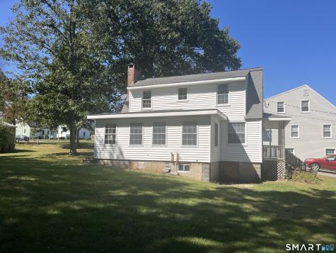 4 South Edgewood Road East Lyme CT 06357
