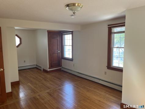 4 South Edgewood Road East Lyme CT 06357