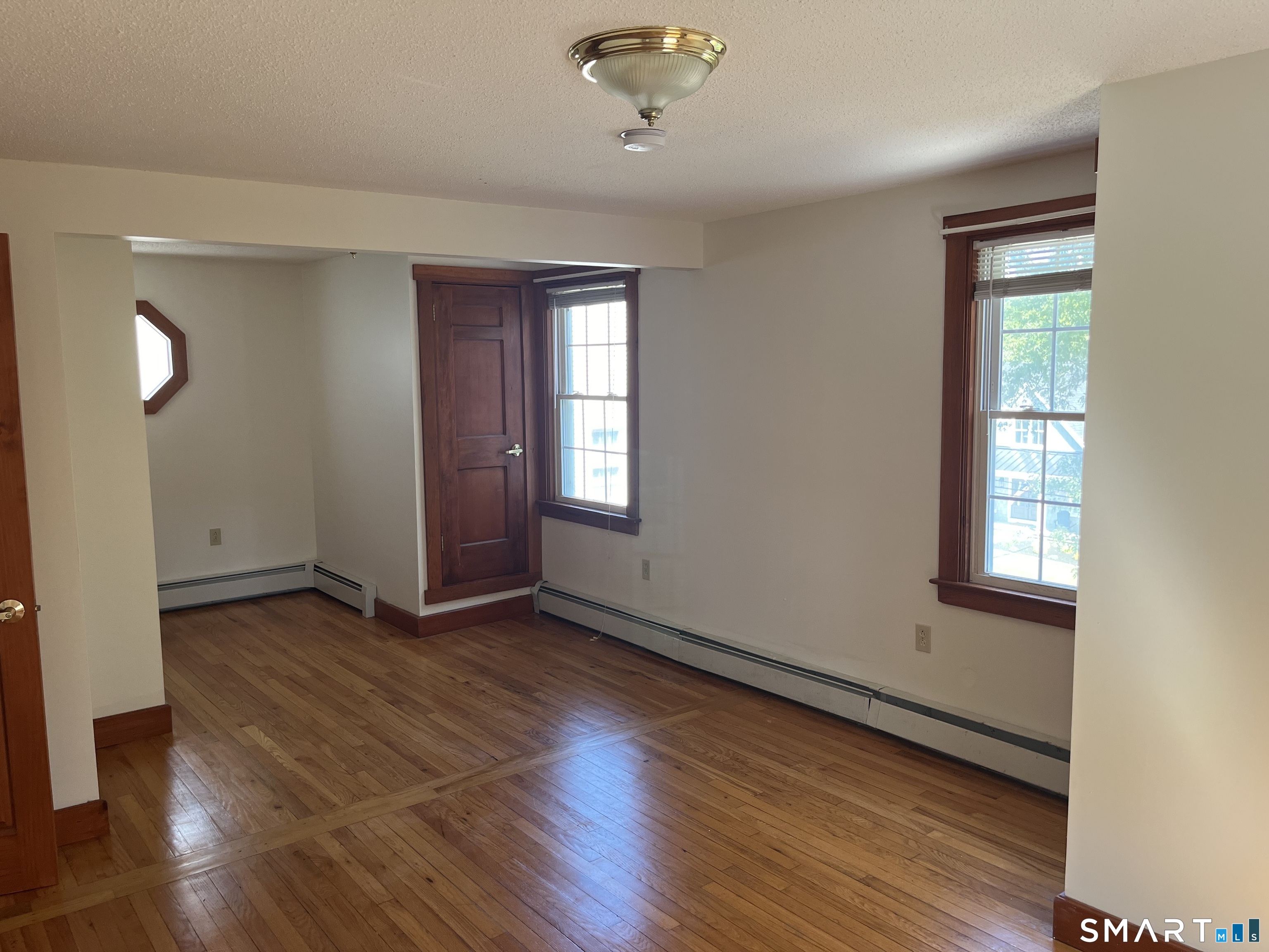 4 South Edgewood Road East Lyme CT 06357