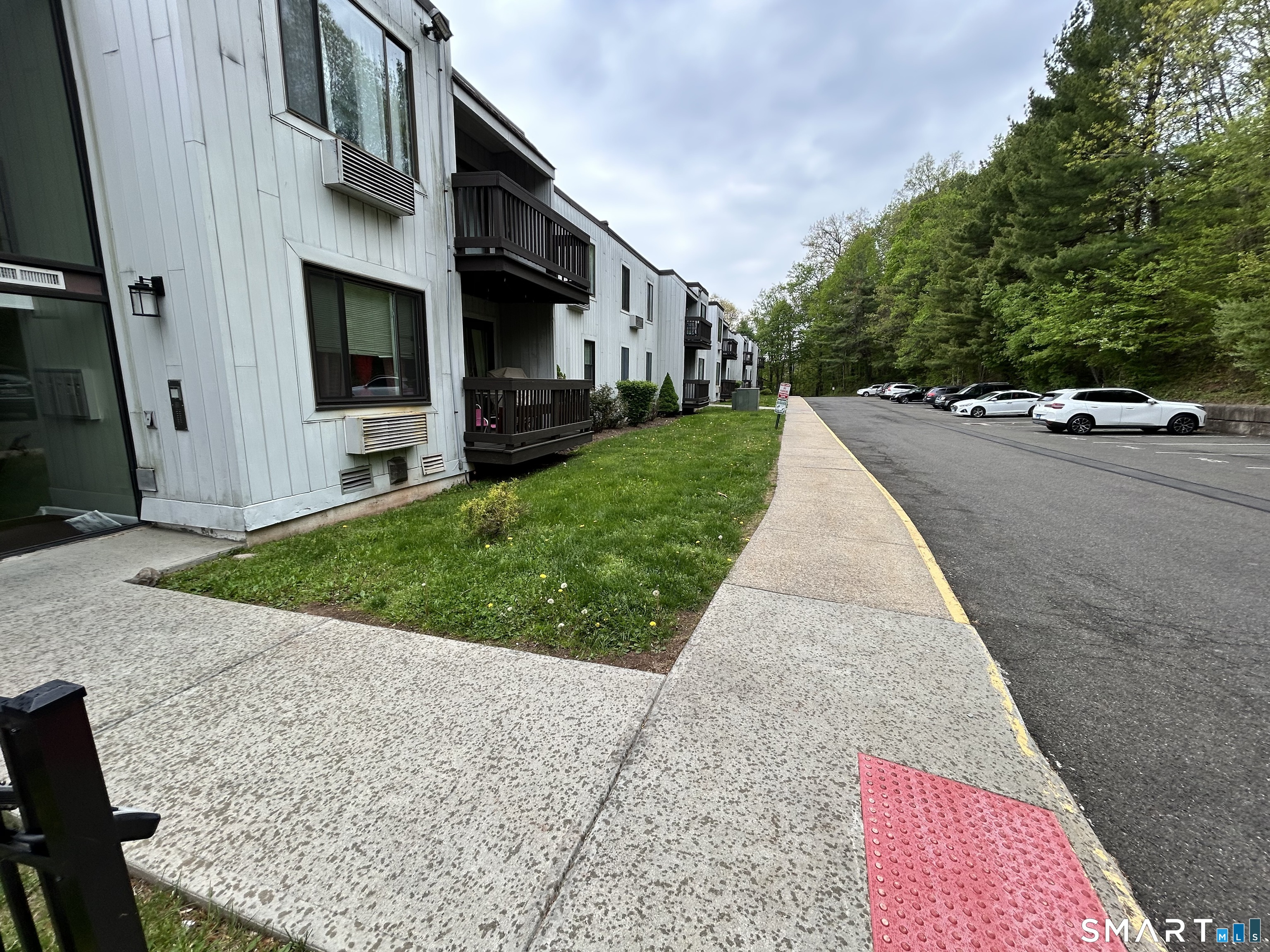 175 Mill Pond Road Hamden CT 06514