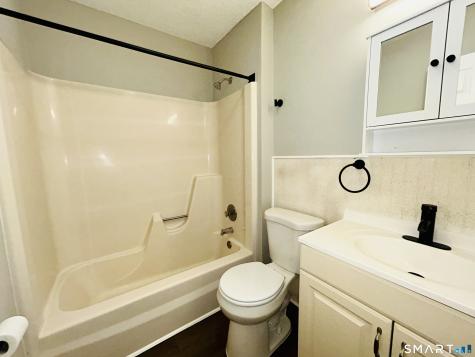 175 Mill Pond Road Hamden CT 06514