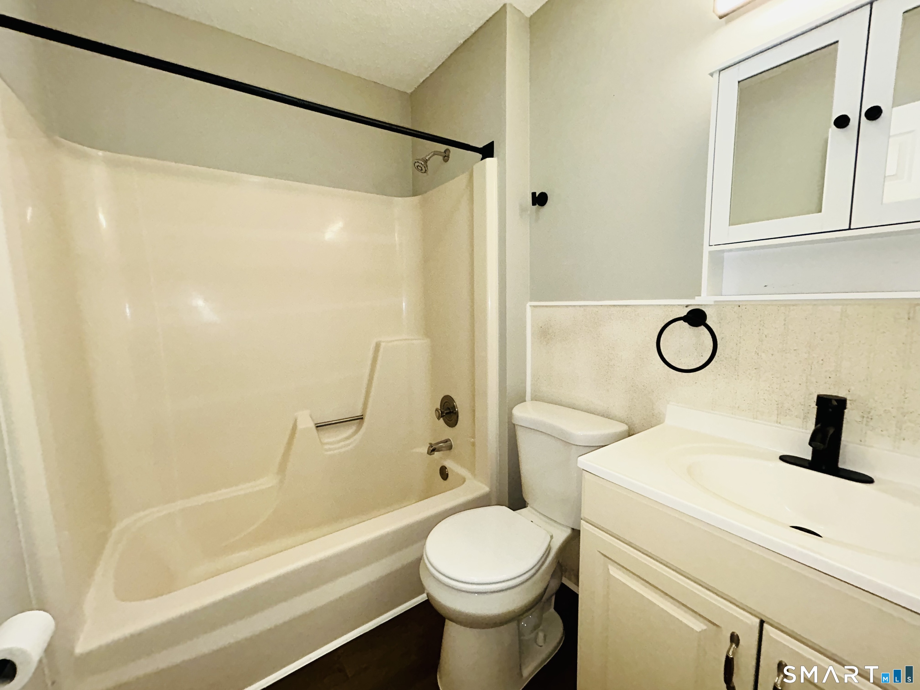 175 Mill Pond Road Hamden CT 06514