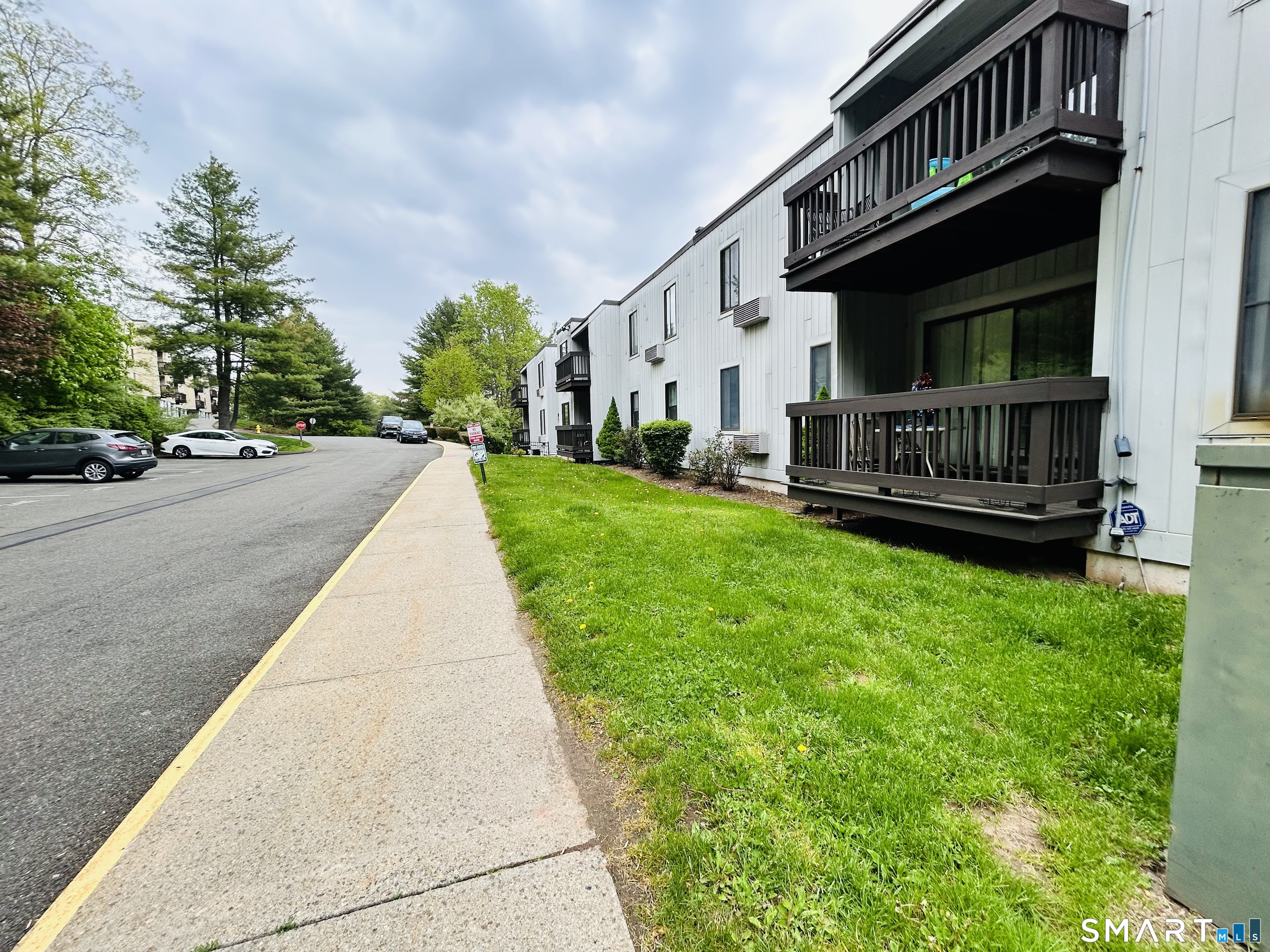 175 Mill Pond Road Hamden CT 06514