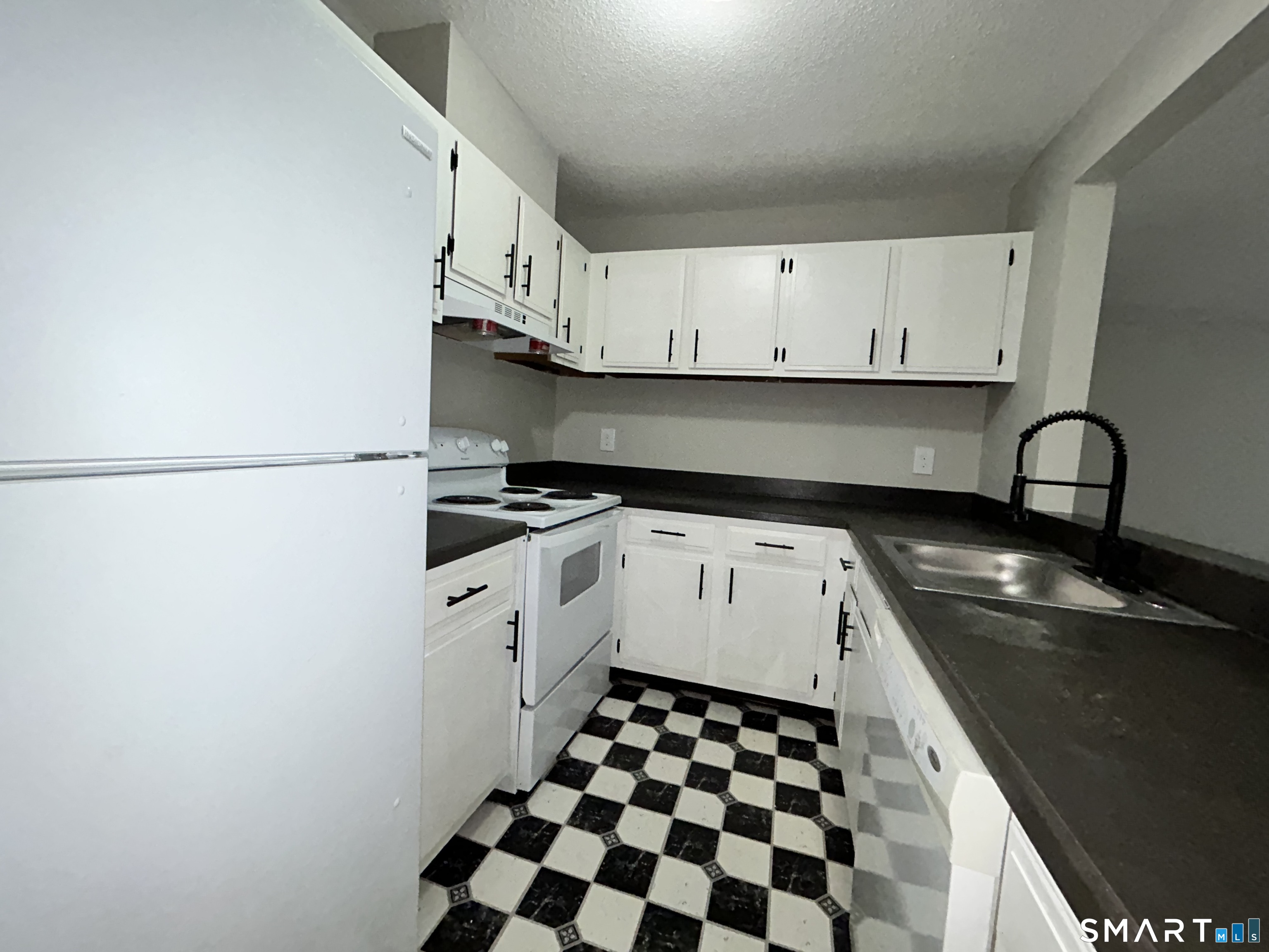 175 Mill Pond Road Hamden CT 06514