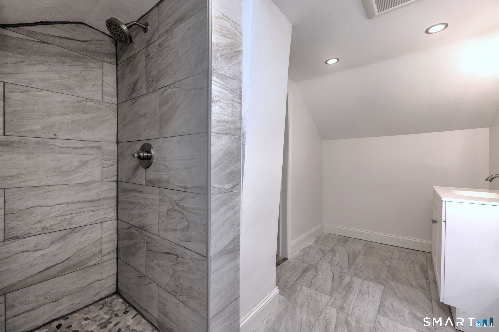 330 Naugatuck Avenue Milford CT 06460
