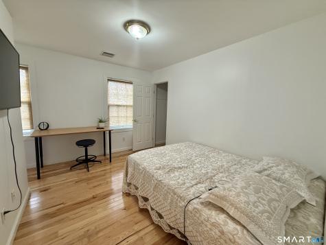 70 Renwick Place Bridgeport CT 06604
