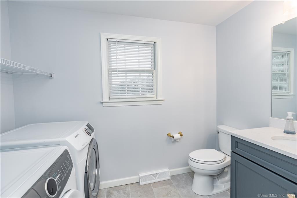 1241 Halladay West Avenue Suffield CT 06078