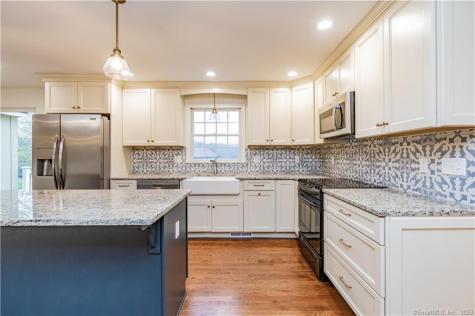 1241 Halladay West Avenue Suffield CT 06078