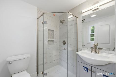 751 West Avon Road Avon CT 06001