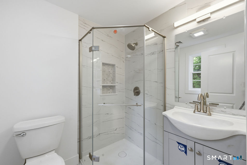 751 West Avon Road Avon CT 06001