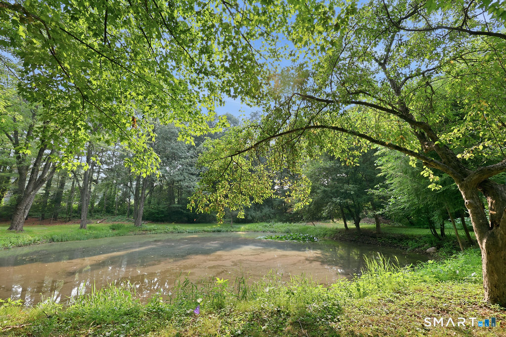 751 West Avon Road Avon CT 06001