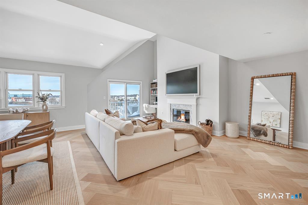 43 Harbor Drive Stamford CT 06902