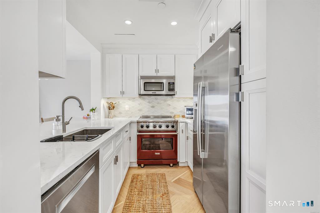 43 Harbor Drive Stamford CT 06902