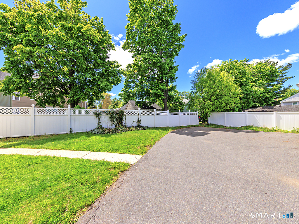 89-91 Maplewood Avenue West Hartford CT 06119