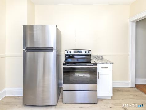 89-91 Maplewood Avenue West Hartford CT 06119