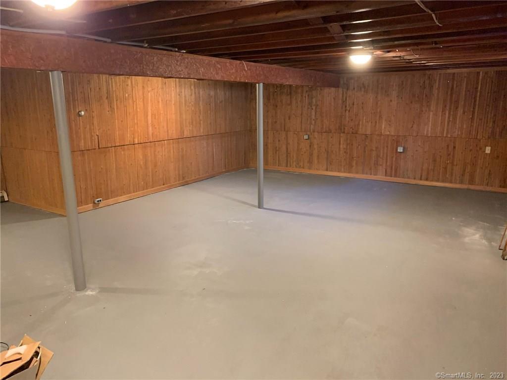 33 Columbia Road Enfield CT 06082