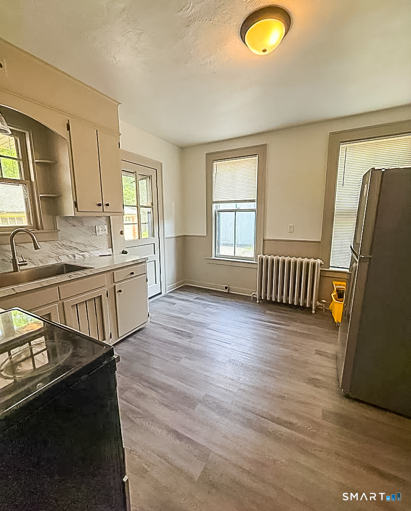14 Pease Avenue Middletown CT 06457