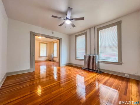 14 Pease Avenue Middletown CT 06457