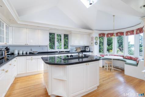 18 Rockland Park Branford CT 06405