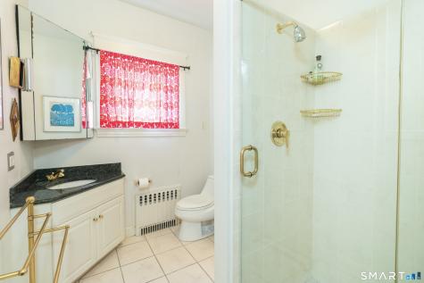 18 Rockland Park Branford CT 06405