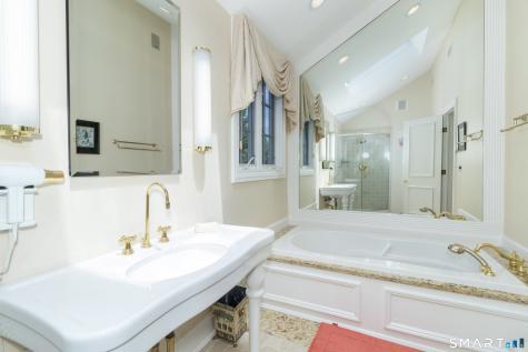 18 Rockland Park Branford CT 06405