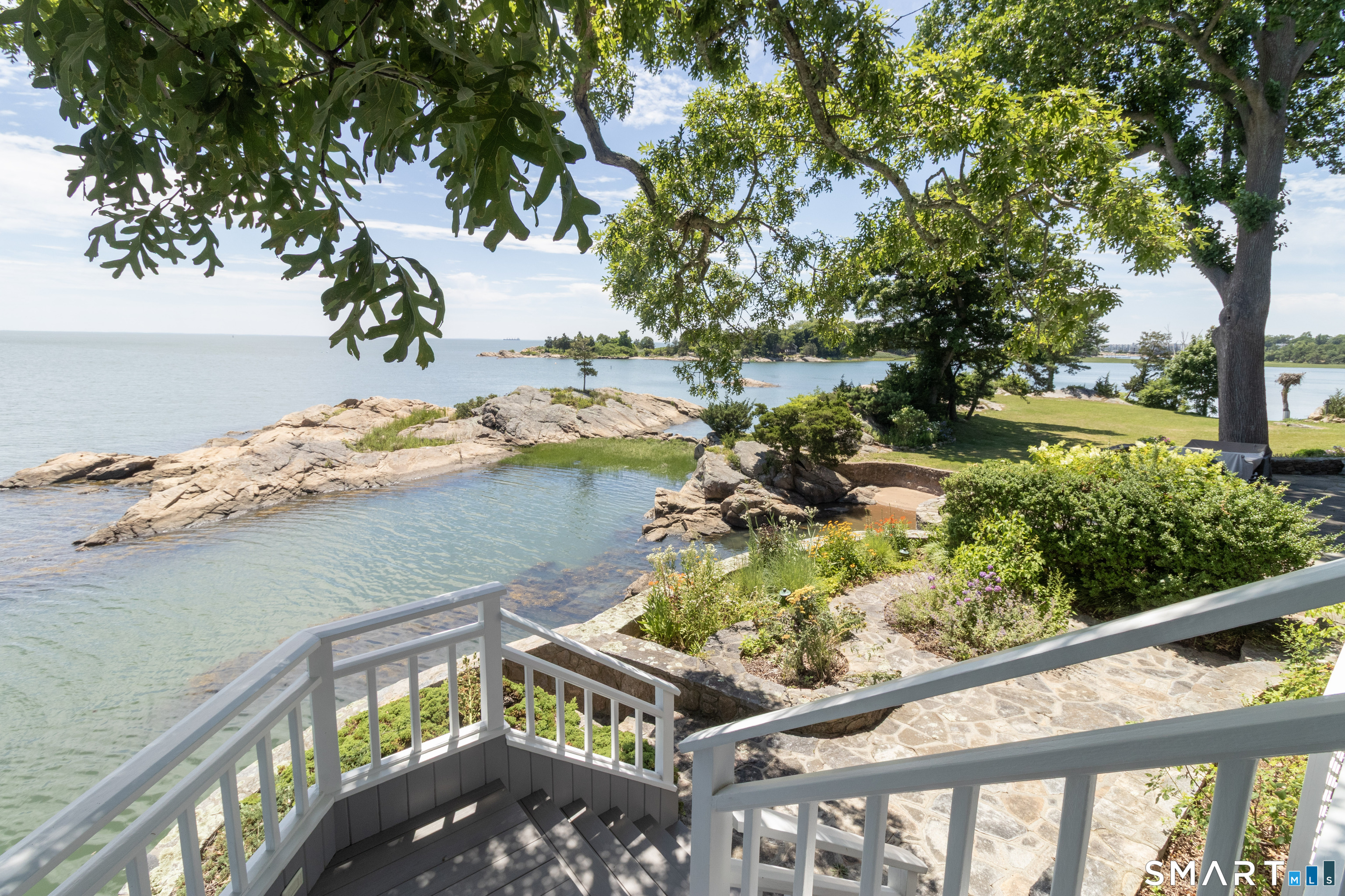 18 Rockland Park Branford CT 06405