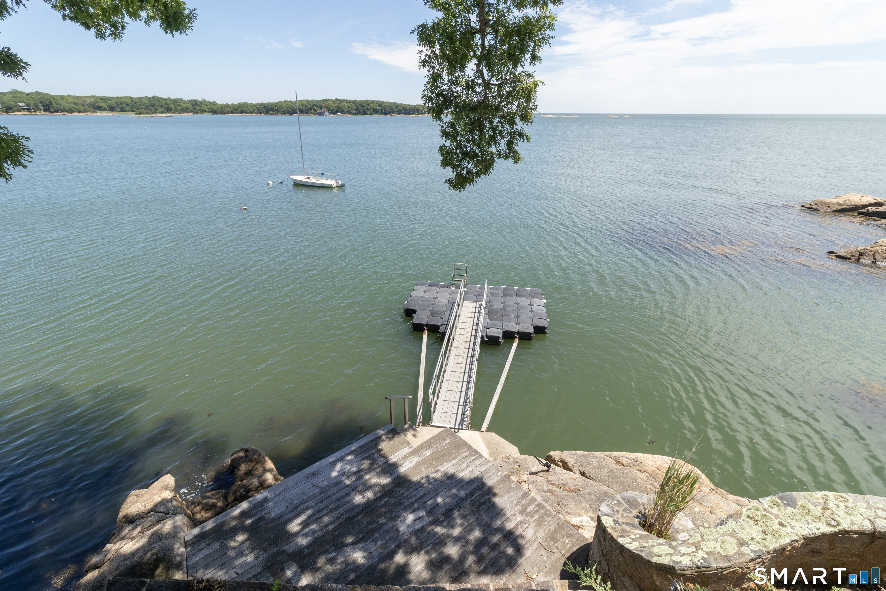 18 Rockland Park Branford CT 06405