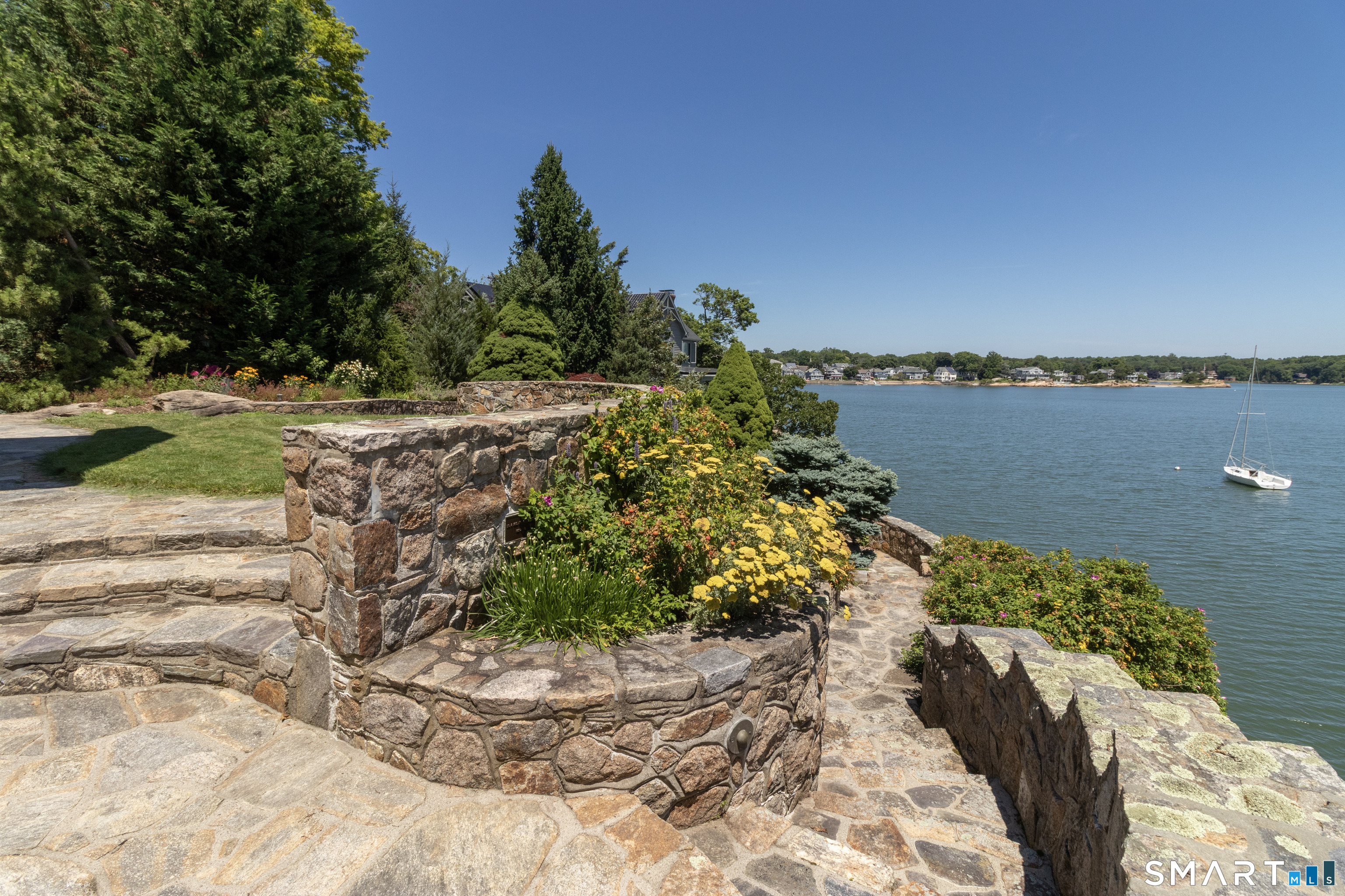 18 Rockland Park Branford CT 06405