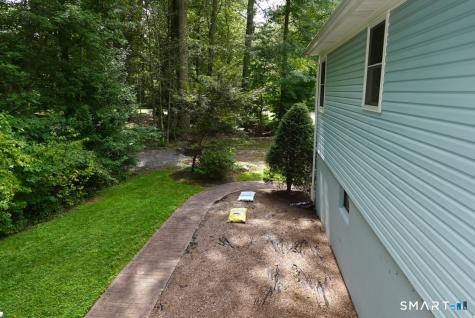 277 Drummond Road Orange CT 06477