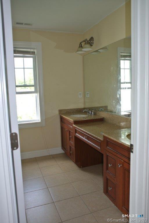 140 Kyles Way Shelton CT 06484