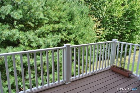140 Kyles Way Shelton CT 06484