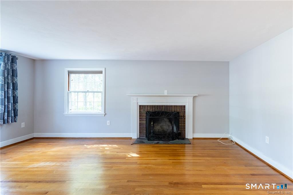 37 Old Wheeler Lane Avon CT 06001