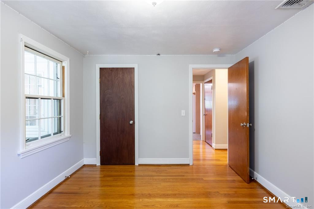 37 Old Wheeler Lane Avon CT 06001