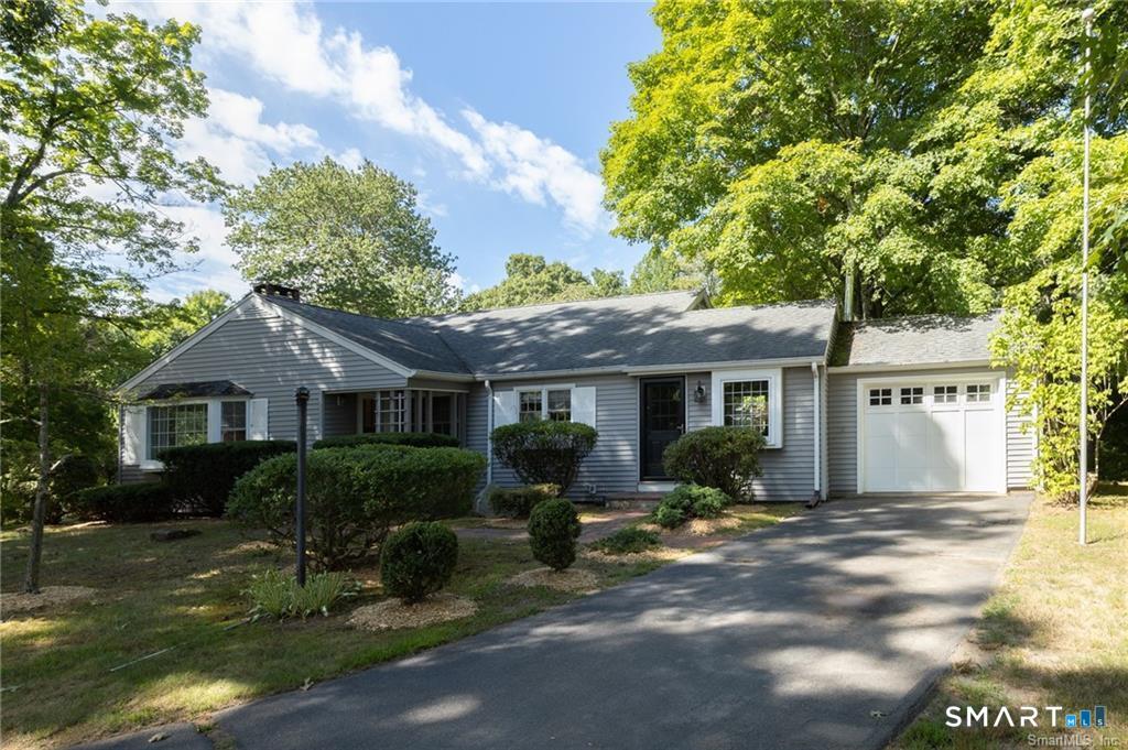 37 Old Wheeler Lane Avon CT 06001