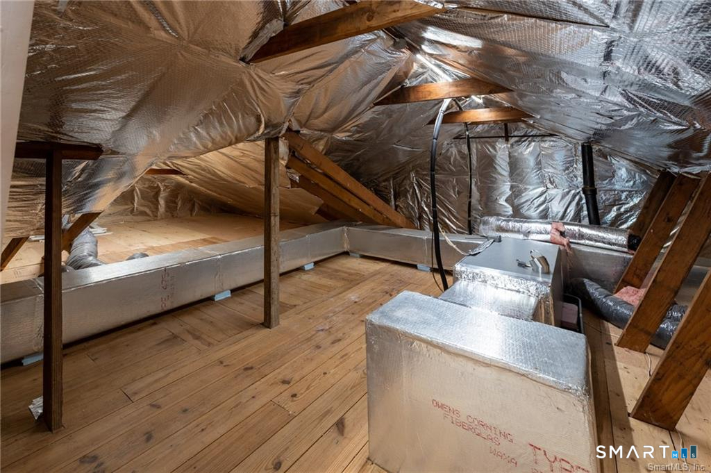 37 Old Wheeler Lane Avon CT 06001