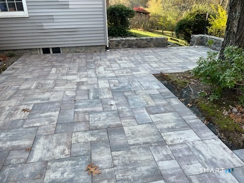 37 Old Wheeler Lane Avon CT 06001