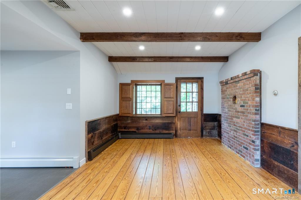 37 Old Wheeler Lane Avon CT 06001