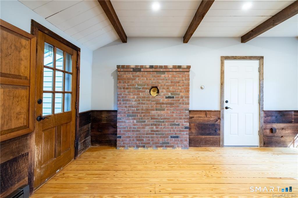 37 Old Wheeler Lane Avon CT 06001