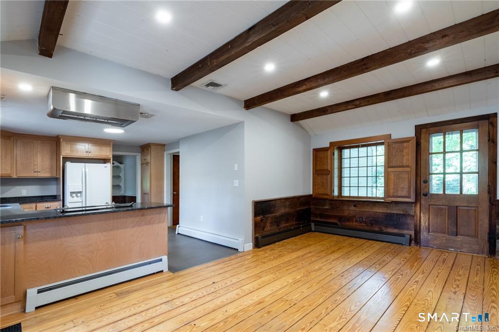 37 Old Wheeler Lane Avon CT 06001