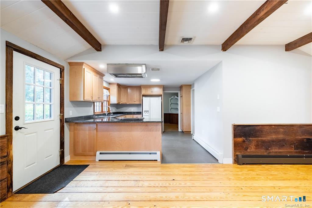 37 Old Wheeler Lane Avon CT 06001